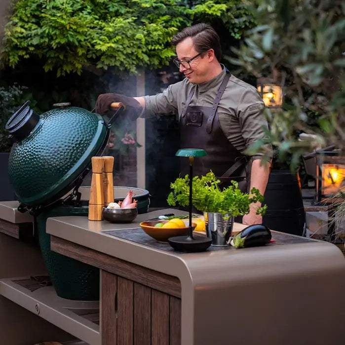 Big Green Egg met station