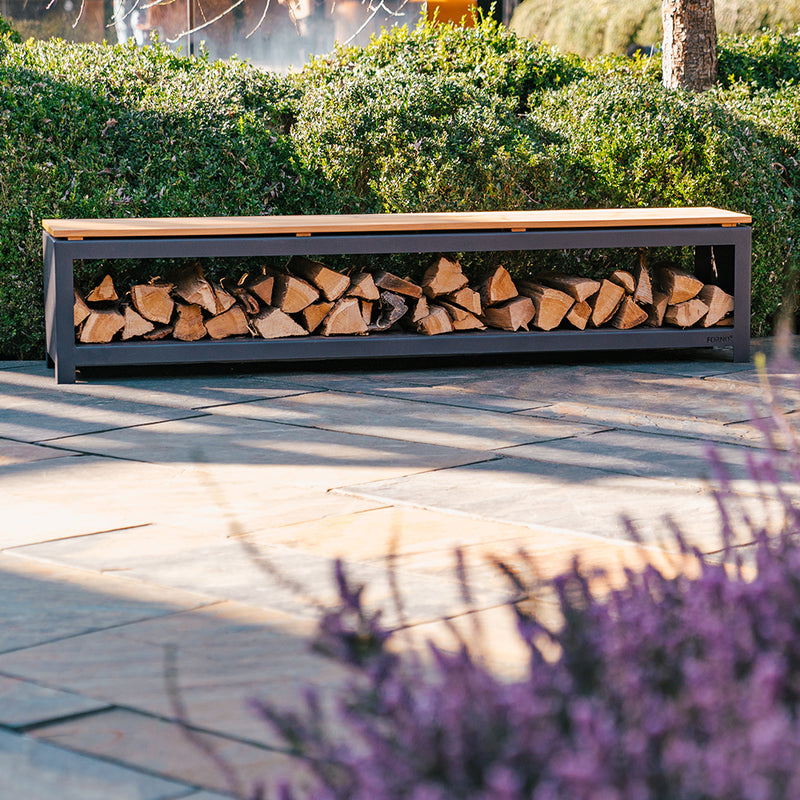 LOGG Holzlager mit Sitzfläche – beschichteter Stahl | 120 x 40 x 43 cm