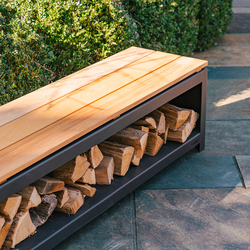 LOGG Holzlager mit Sitzfläche – beschichteter Stahl | 120 x 40 x 43 cm