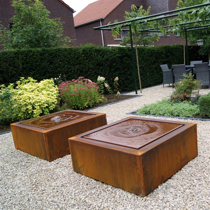 Cortenstahl Wassertisch 100 x 100 x 40 cm inkl. LED & Pumpe
