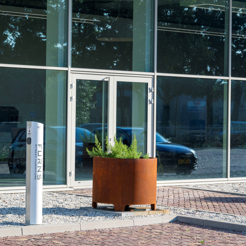 Cortenstahl Pflanzkübel CIRCUM mit Füßen | ø 80 x 80 cm